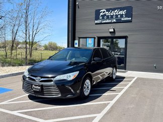 Used 2015 Toyota Camry LE image 1
