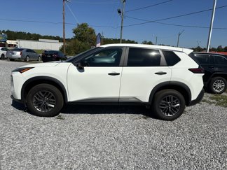 Used 2023 Nissan Rogue S image 1