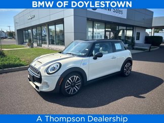 Used 2019 MINI Cooper S w/ Premium Package image 1