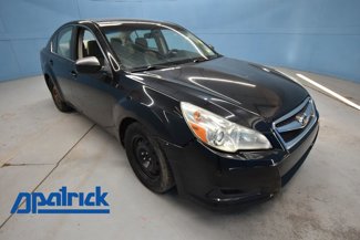 Used 2011 Subaru Legacy 2.5i image 1
