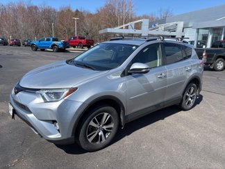Used 2018 Toyota RAV4 XLE image 1