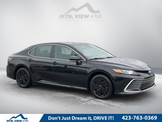 Used 2022 Toyota Camry LE image 1