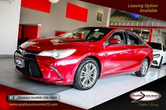 Used 2015 Toyota Camry SE image 1
