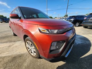 Certified 2022 Kia Soul LX image 1