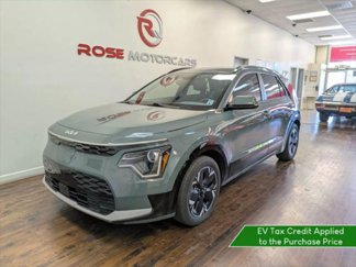 Used 2023 Kia Niro Wind w/ Wind Preserve Package image 1