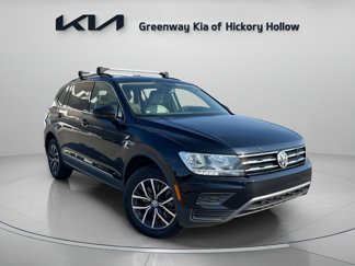 Used 2020 Volkswagen Tiguan SE w/ Panoramic Sunroof Package image 1