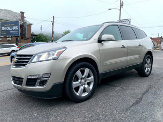 Used 2017 Chevrolet Traverse LT w/ Style and Technology Package image 1