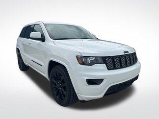 Used 2022 Jeep Grand Cherokee Laredo X image 1