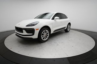Used 2023 Porsche Macan image 1
