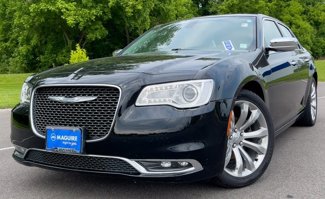 Used 2018 Chrysler 300 Limited image 1