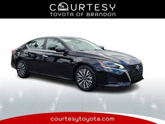 Used 2023 Nissan Altima 2.5 SV image 1