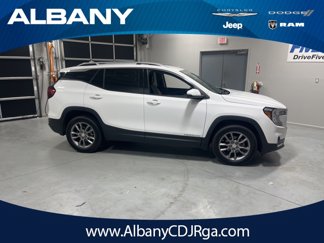 Used 2022 GMC Terrain SLT image 1