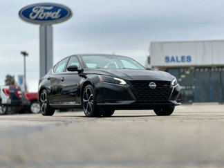 Used 2023 Nissan Altima 2.5 SR image 1