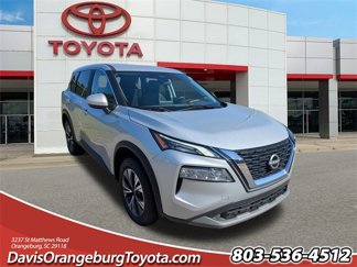 Used 2023 Nissan Rogue SV image 1