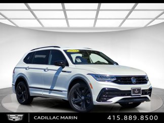 Used 2023 Volkswagen Tiguan SE R-Line image 1