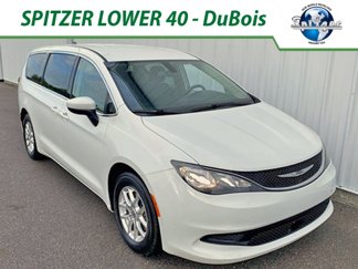 Used 2021 Chrysler Voyager LX image 1