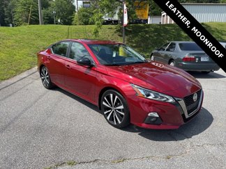 Used 2021 Nissan Altima 2.5 SR w/ SR Premium Package image 1