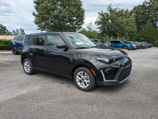 New 2025 Kia Soul LX image 1
