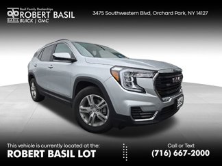 Used 2022 GMC Terrain SLE w/ Driver Convenience Package image 1