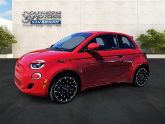 New 2024 FIAT 500 e (RED) image 1