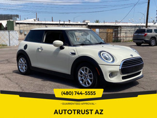 Used 2020 MINI Cooper 2-Door Hardtop image 1
