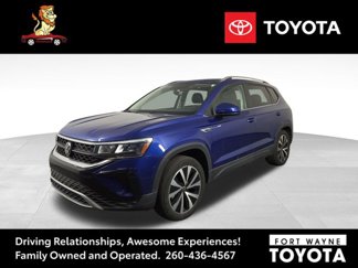 Used 2022 Volkswagen Taos SE image 1