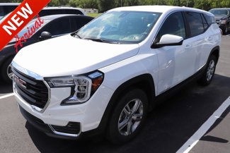 Used 2024 GMC Terrain SLE image 1