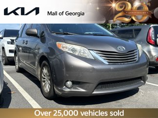 Used 2014 Toyota Sienna XLE image 1