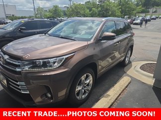 Used 2017 Toyota Highlander Limited image 1