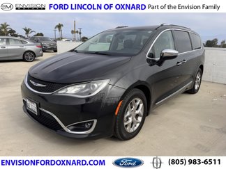 Used 2018 Chrysler Pacifica Limited image 1