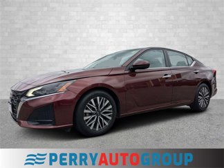 Used 2023 Nissan Altima 2.5 SV image 1