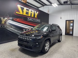 Used 2022 Jeep Compass Latitude image 1