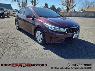 Used 2017 Kia Forte LX image 1