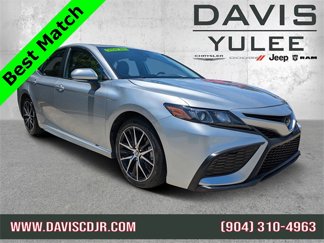 Used 2023 Toyota Camry SE image 1