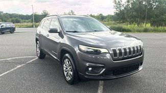 Used 2019 Jeep Cherokee Latitude Plus w/ Comfort/Convenience Group image 1