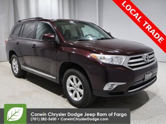 Used 2012 Toyota Highlander FWD image 1