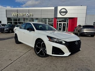 Used 2024 Nissan Altima 2.5 SR image 1