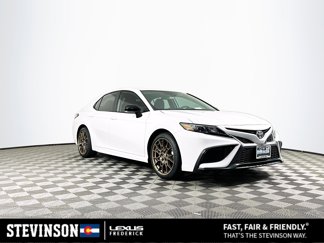 Used 2024 Toyota Camry SE image 1