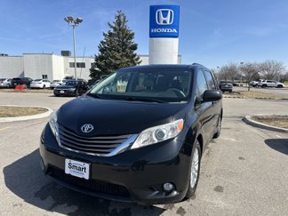 Used 2014 Toyota Sienna XLE image 1