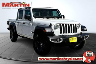 Used 2023 Jeep Gladiator Sport image 1