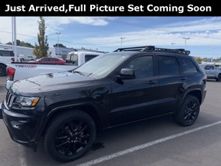 Used 2017 Jeep Grand Cherokee Altitude image 1