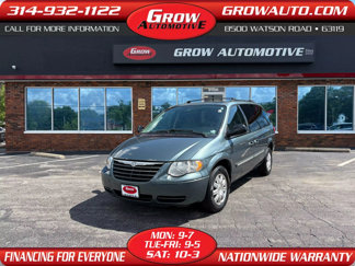 Used 2006 Chrysler Town & Country Touring image 1