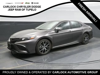 Used 2023 Toyota Camry SE image 1