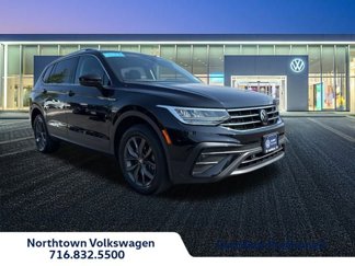 Certified 2022 Volkswagen Tiguan SE w/ Panoramic Sunroof Package image 1