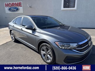 Used 2022 Volkswagen Jetta SE image 1