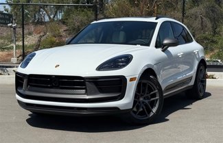 Used 2025 Porsche Macan Turbo image 1