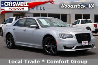Used 2023 Chrysler 300 Touring L w/ Comfort Group image 1