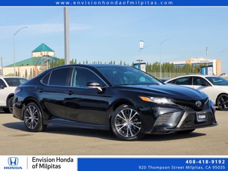 Used 2019 Toyota Camry SE image 1
