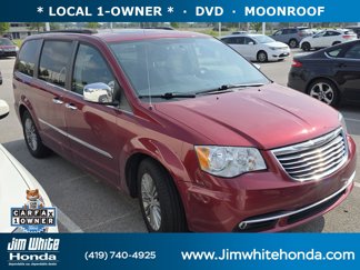 Used 2016 Chrysler Town & Country Touring-L image 1