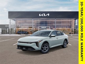 New 2025 Kia K4 LXS image 1